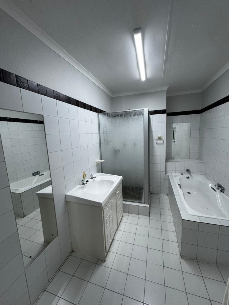 To Let 4 Bedroom Property for Rent in La Provance Free State